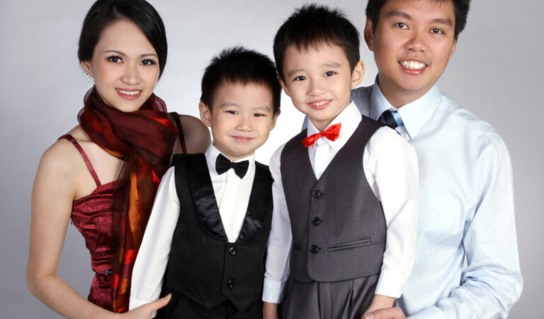 Here’s What You Can Wear in Your Family Photoshoot!